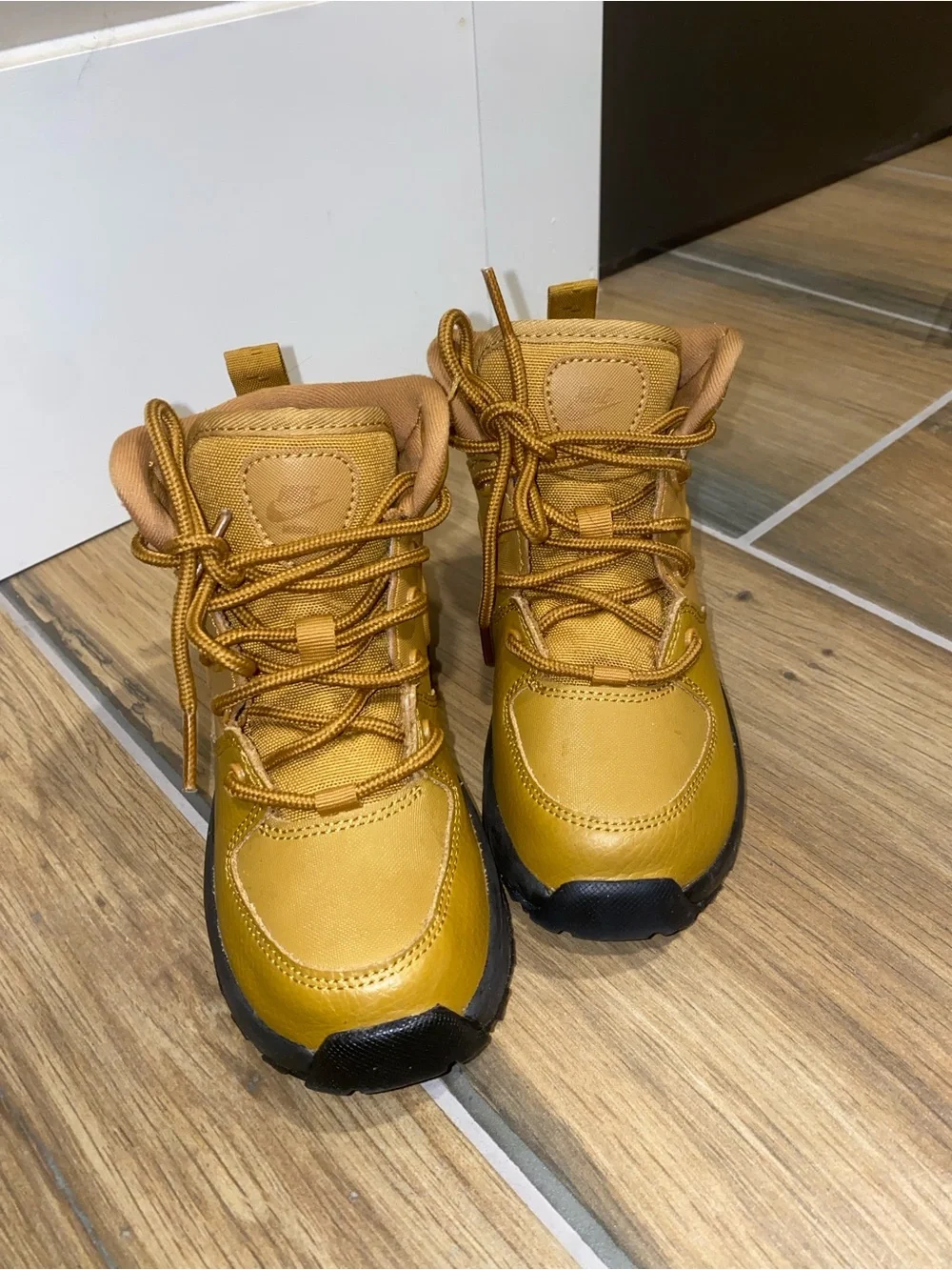 Nike Manoa Wheat Sneaker Boot